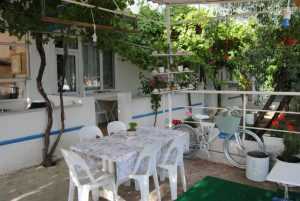 GOLDEN-APART-AVSA-21-1024x685